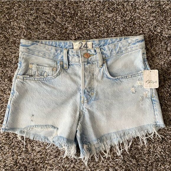 Free People Good Time Relaxed Short in Beach Bum 24 NWT - Picture 2 of 8